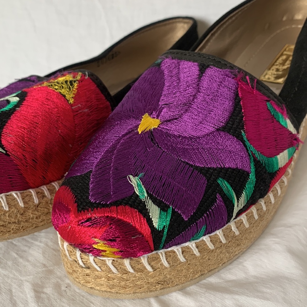 Lady Anacleta NEW, NEVER WORN embroidered espadrilles